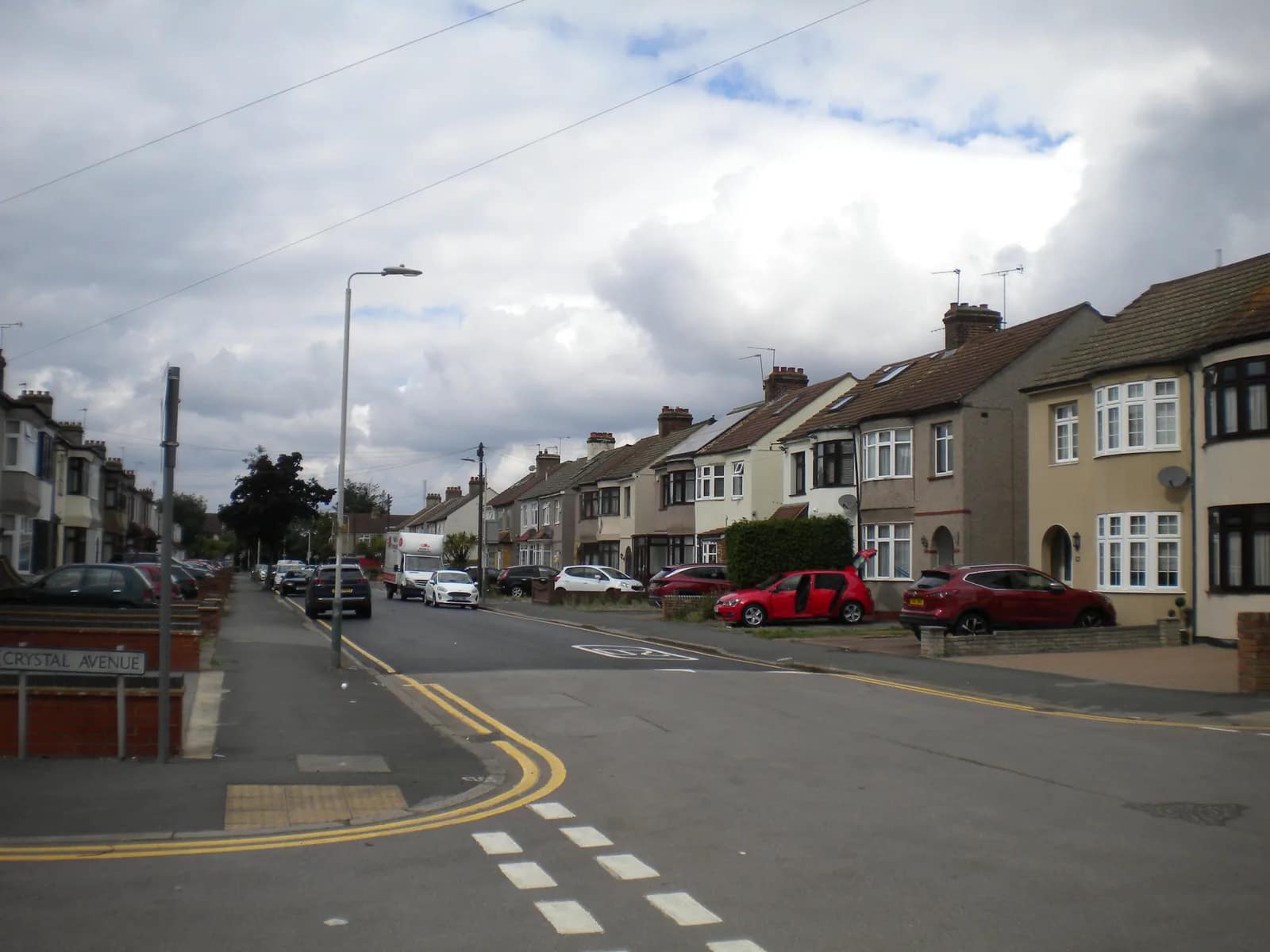 Houses along Standen Avenue, a residential street in Hornchurch