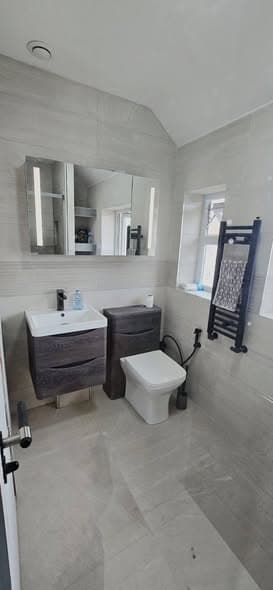 Walk-in shower install with full tiling — photo 4