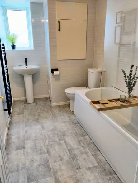 Open-plan kitchen with herringbone floor — photo 2